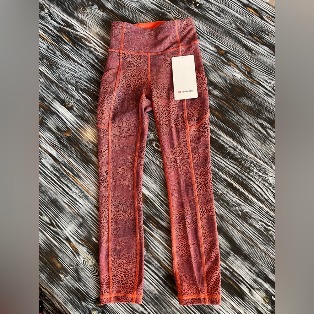 Lululemon Invigorate HR Crop 23”  leggings Size 0
